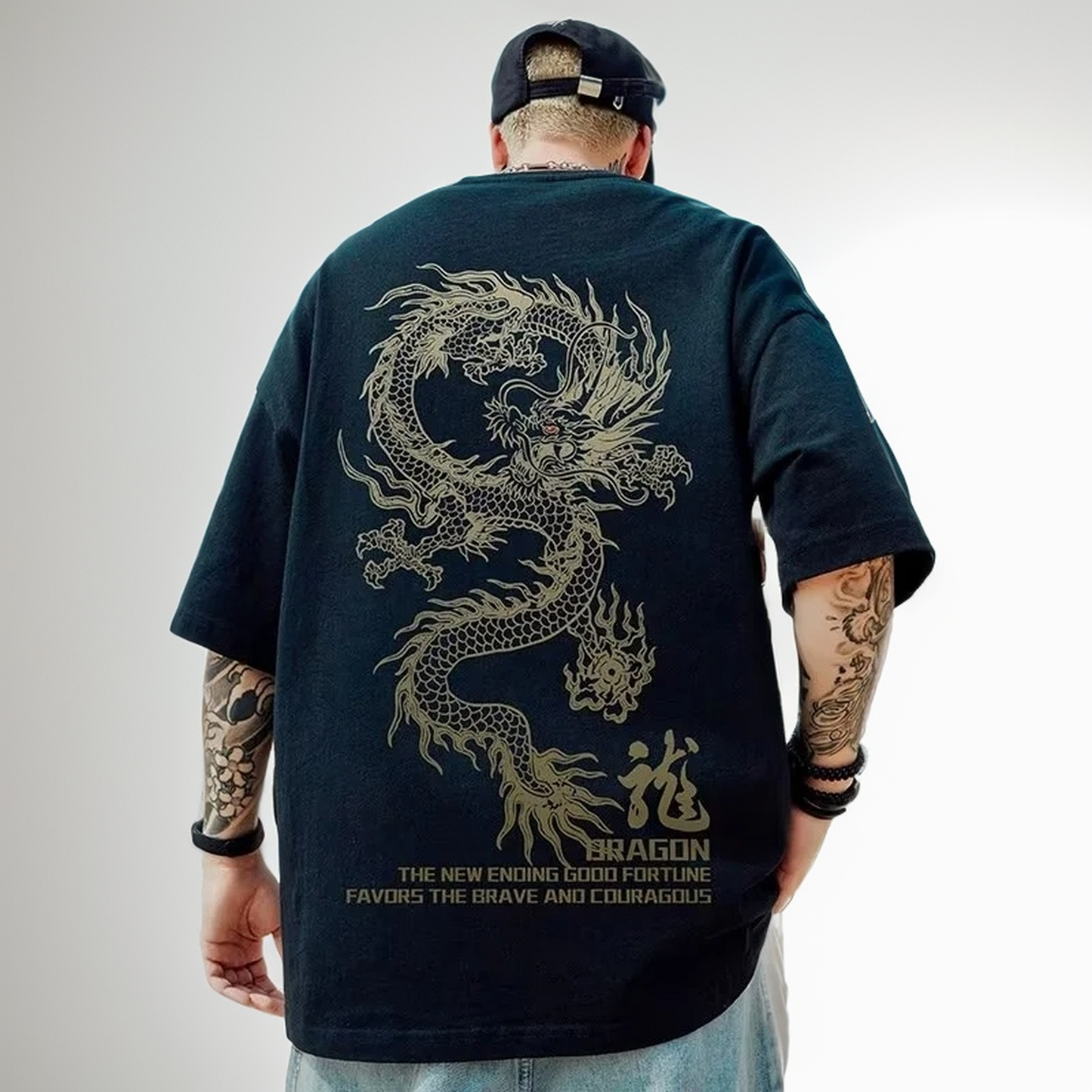 JEEZ Wear Camiseta extragrande estampada Dragon's Favor